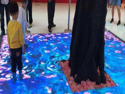 蹦床互动投影技术飞速发展，为孩子带来更多乐趣