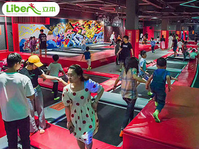 海南900平米Jolly jungle蹦床公园案例