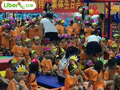 抖音网红蹦床公园中都有哪些必备打卡的项目
